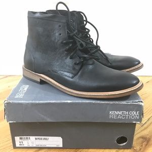 Kenneth Cole Reaction Men Zip Boots in Black